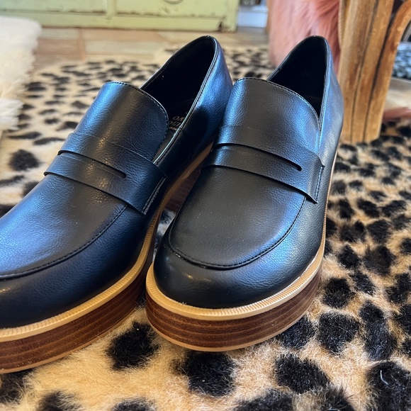 Oasis Society Hannah Shoe, Blk - Picture 2 of 14